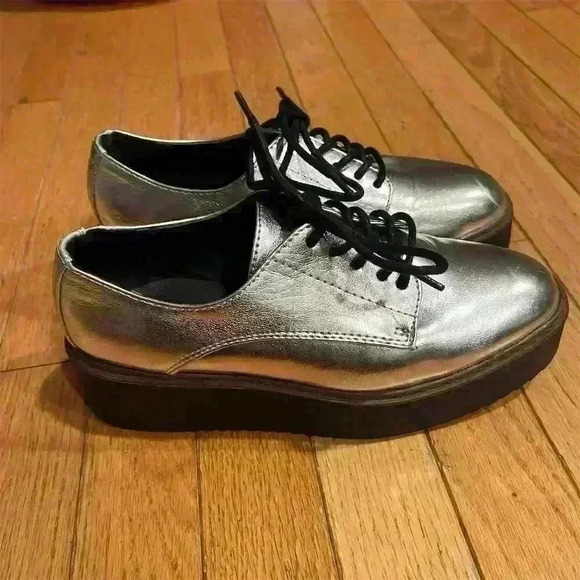Madden Girl Women's Silver Metallic Platform Oxford Shoes Casual Lace-Up size 6 - Picture 4 of 7
